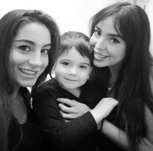 Leyla və Arzu Əliyevalar evlərində - Fotolar