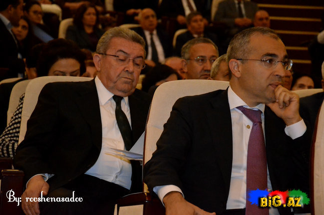 Lütfi Zadə DƏFN EDİLDİ: Kimlər güldü, kimlər yatdı, kimlər isə KÖVRƏLDİ - FOTOREPORTAJ