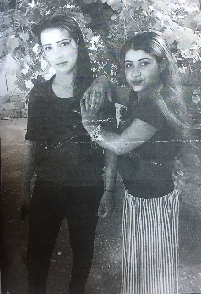 "Bir-birimizi çox sevirik, özümüzü öldürəcəyik" - Qohum qızlardan əl-ələ intihar - FOTO