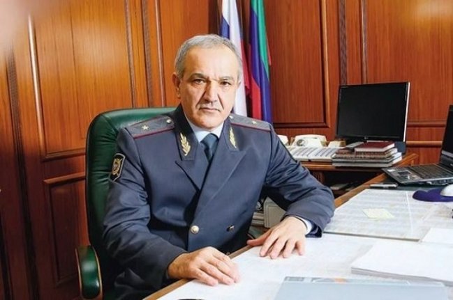 Nazirin kortejinə girən