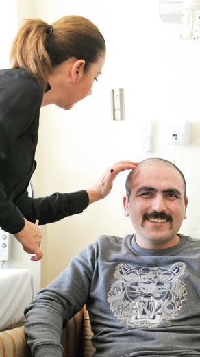 Aprel döyüşündə yaralanan hərbçiyə süni kəllə qapağı qoyuldu
