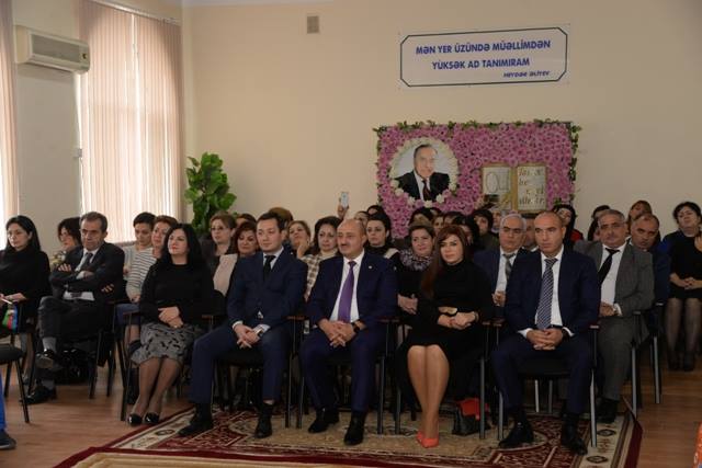 Nəsimi rayonunda 18 oktyabr - Dövlət müstəqilliyi günü münasibətilə tədbir keçirilib.