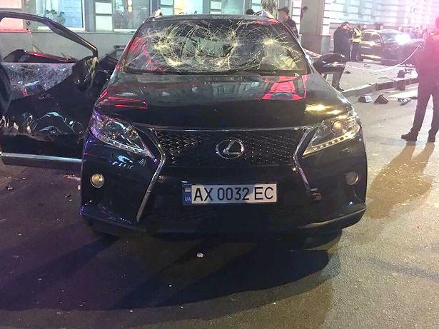 Milyonçu qızı avtomobiliylə piyadaların üstündən keçdi: 6 ölü - VİDEO - FOTO