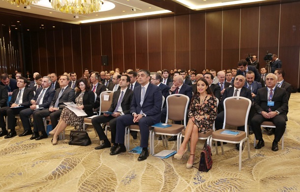 Leyla Əliyeva nazirlərlə seminarda (FOTOLAR)