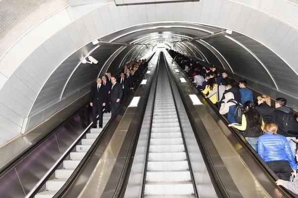 İlham Əliyev Bakı Metropolitenində - FOTO