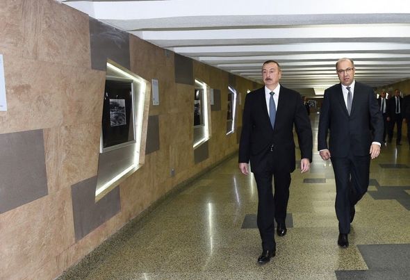 İlham Əliyev Bakı Metropolitenində - FOTO