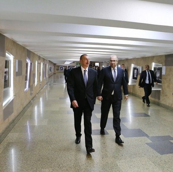 İlham Əliyev Bakı Metropolitenində - FOTO
