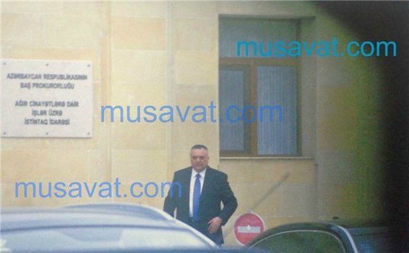 Baş Prokurorluğa çağırılan Eldar Mahmudovun son görüntüləri – FOTO