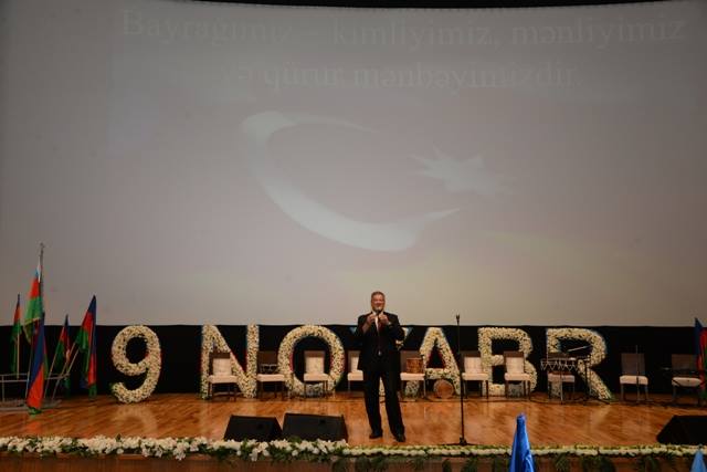 NƏSİMİ RAYON İCRA HAKİMİYYƏTİ TƏRƏFİNDƏN NİZAMİ KİNO MƏRKƏZİNDƏ “BAYRAĞIMIZ – KİMLİYİMİZ, MƏNLİYİMİZ VƏ QÜRUR MƏNBƏYİMİZDİR” ADLI TƏDBİR KEÇİRİLMİŞDİR.