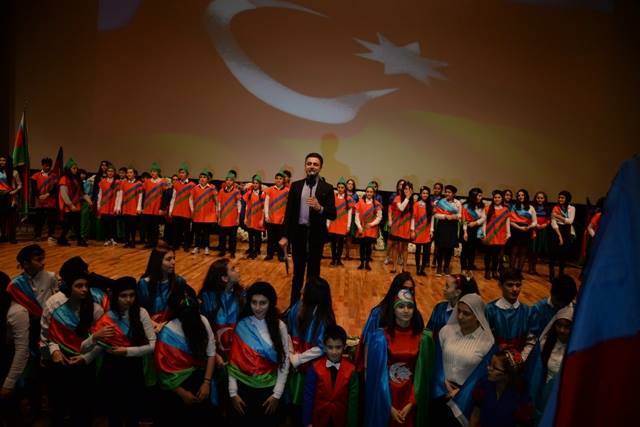 NƏSİMİ RAYON İCRA HAKİMİYYƏTİ TƏRƏFİNDƏN NİZAMİ KİNO MƏRKƏZİNDƏ “BAYRAĞIMIZ – KİMLİYİMİZ, MƏNLİYİMİZ VƏ QÜRUR MƏNBƏYİMİZDİR” ADLI TƏDBİR KEÇİRİLMİŞDİR.