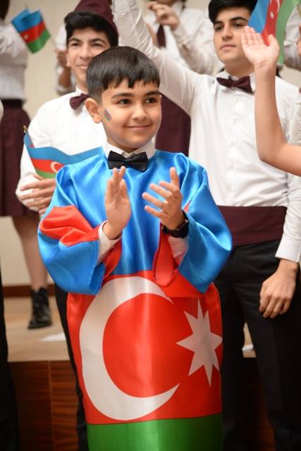 Nəsimi rayon məktəbliləri növbəti dəfə "Ölkəmizi tanıyaq" adı altında maarifləndirici tur-aksiyada iştirak edəcəklər