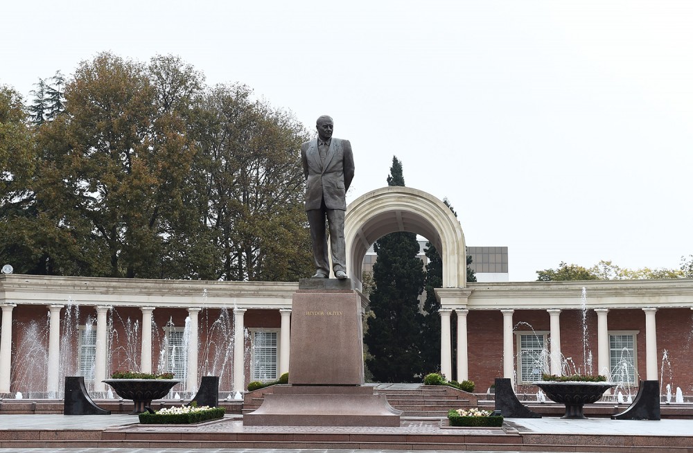 İlham Əliyev Gəncədə - FOTO