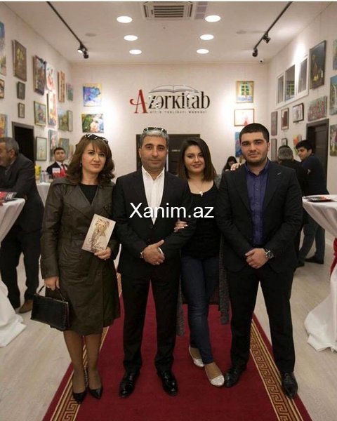 Bu da Rafael İsgəndərovun heç yerdə görmədiyiniz xanımı və övladları - AİLƏ FOTOLARI