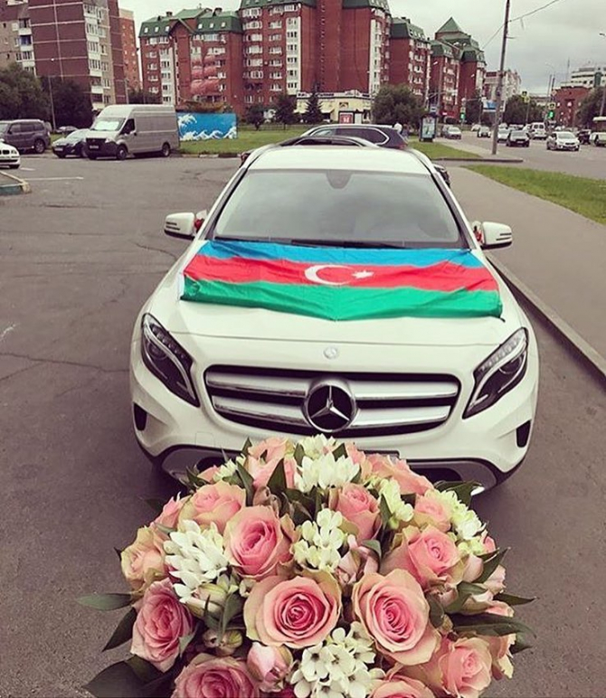 Azərbaycanın varlı uşaqlarının dəbdəbəli həyatı (FOTOLAR)