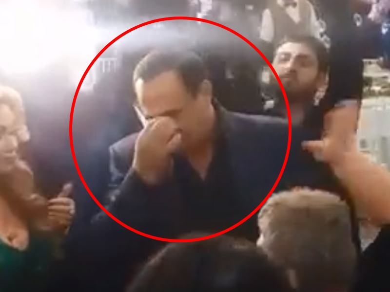 Manaf Ağayev toyda ağladı - VİDEO - FOTOFAKT