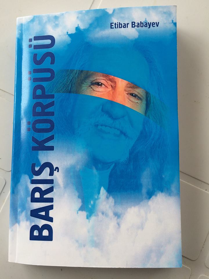 Azərbaycanda Barış Manço haqqında kitab yazıldı - FOTO