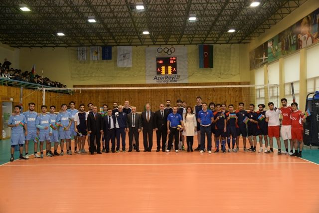 Nəsimi rayonunda Ümummilli Lider Heydər Əliyevin xatirəsinə həsr edilmiş voleybol üzrə turnirə yekun vurulmuşdur.