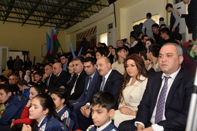 Nəsimi rayonunda Ümummilli Lider Heydər Əliyevin xatirəsinə həsr edilmiş voleybol üzrə turnirə yekun vurulmuşdur.
