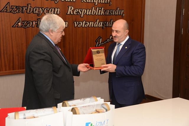 Türkiyə Respublikası İzmit Bələdiyyəsinin nümayəndə heyəti Nəsimi rayon İcra Hakimiyyətində olmuşlar