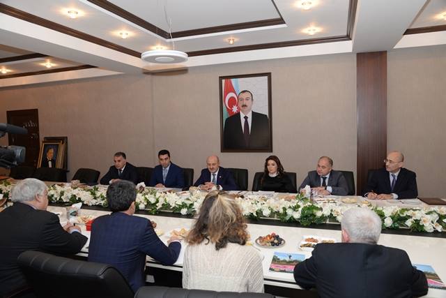 Türkiyə Respublikası İzmit Bələdiyyəsinin nümayəndə heyəti Nəsimi rayon İcra Hakimiyyətində olmuşlar