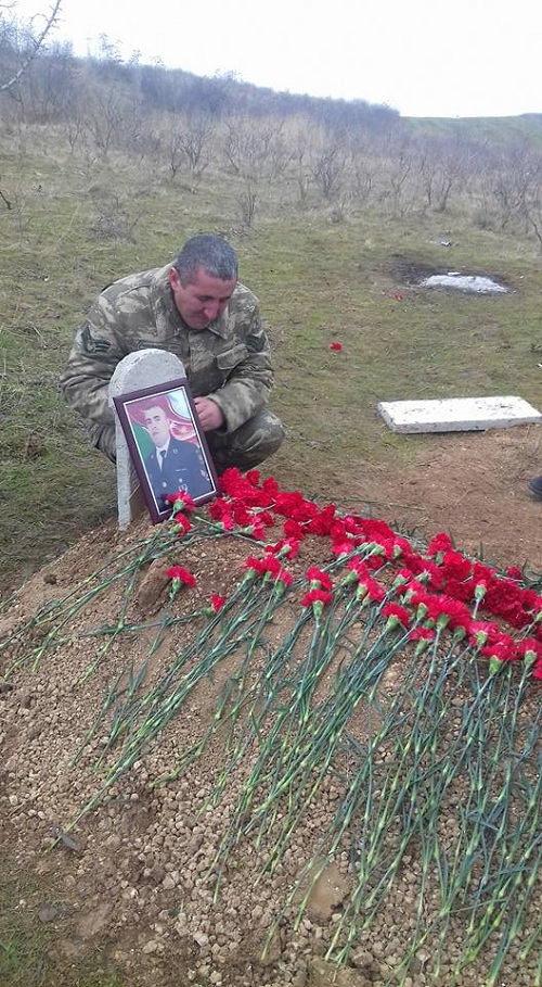 Şəhid gizirimizin dəfnindən ürəkdağlayan — FOTOLAR