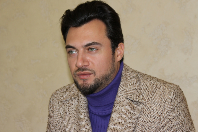 Rüstəm Cəbrayılov geylər haqqında: “Sevgi azaddır” (VİDEO)