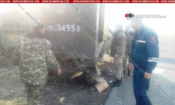 Ermənistan ordusunun hərbi maşını qəzaya uğradı: Yaralılar var (FOTOLAR)