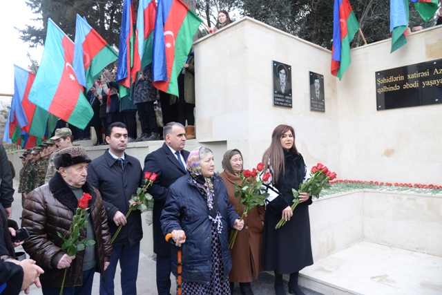 Nəsimi rayonunda xatirə guşəsinin açılış mərasimi keçirild