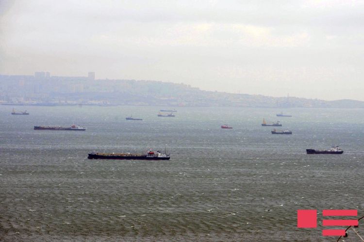 Azərbaycanda həyat durdu: Şəhidlər bir dəqiqəlik sükutla yad edildi - FOTOLAR