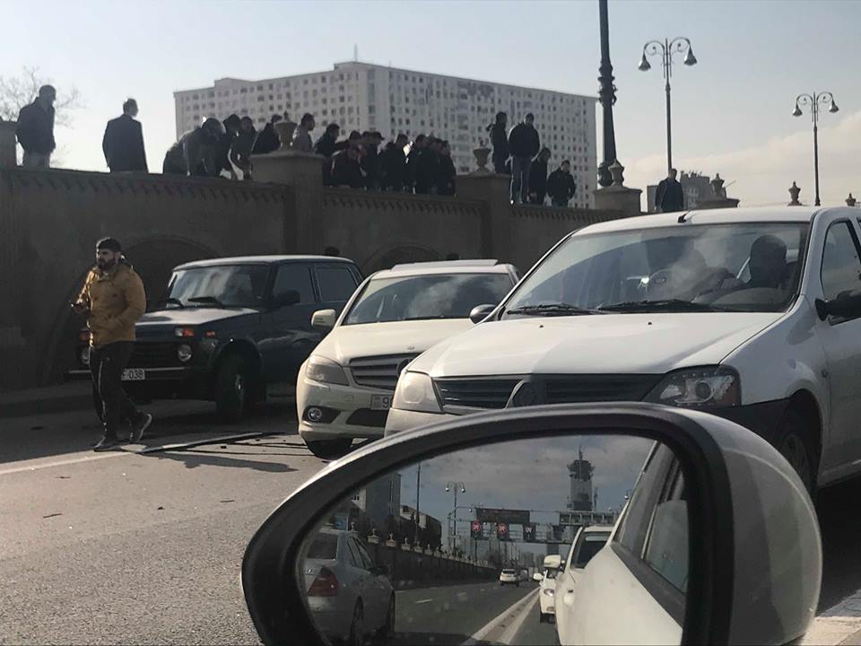 Bakıda dəhşətli qəza: 4 avtomobil toqquşdu - FOTOLAR