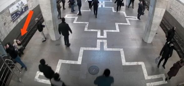 Metroda intihara cəhd edən gənclə bağlı yeni təfərrüat – VİDEO