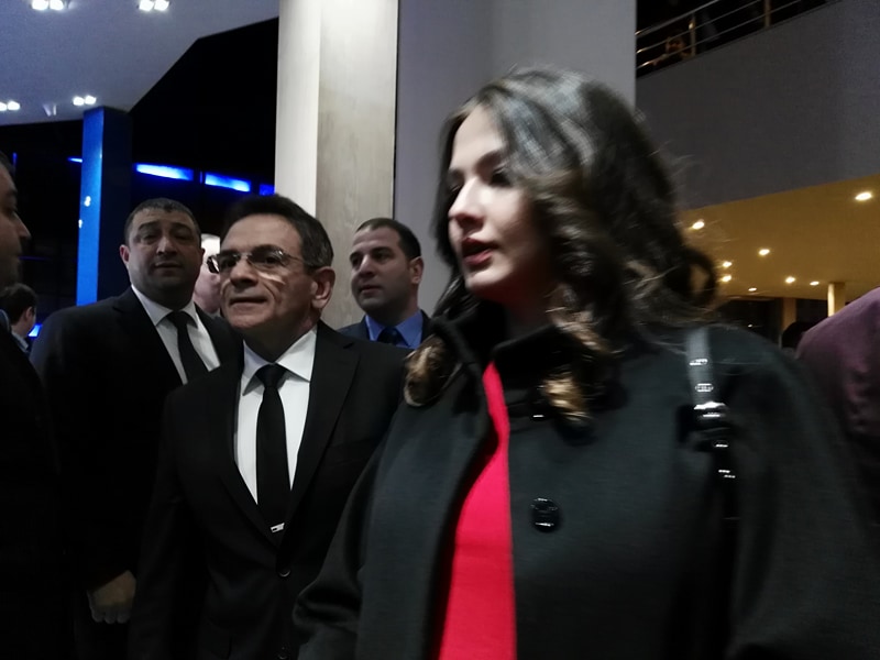 Mədət Quliyev teleaparıcı xanımı ilə əl-ələ - FOTOLAR