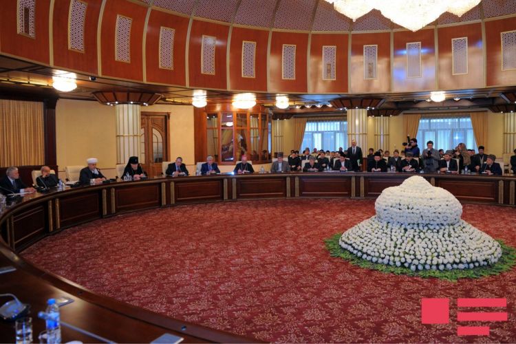 Dini konfessiya rəhbərləri prezident seçkiləri ilə bağlı müraciəti qəbul etdilər