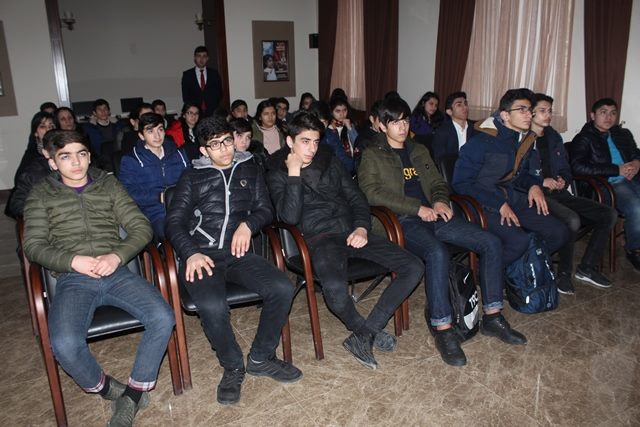 Nəsimi rayon məktəbliləri Memorial Soyqırım muzeyində