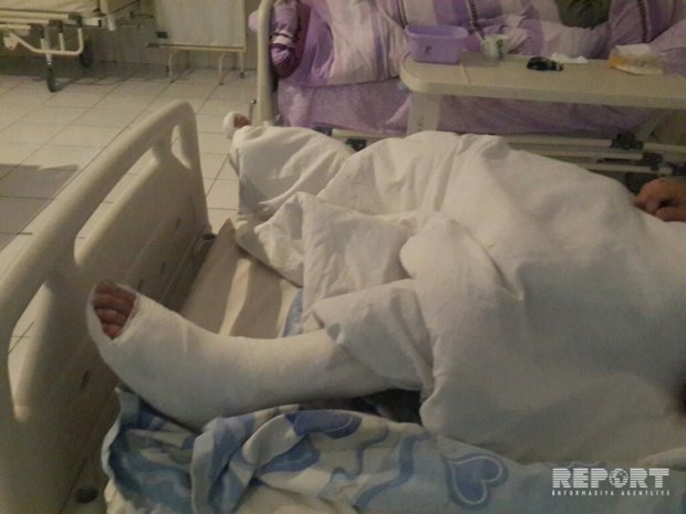 Sumqayıtda binanın lifti qırıldı: 3 yaralı var