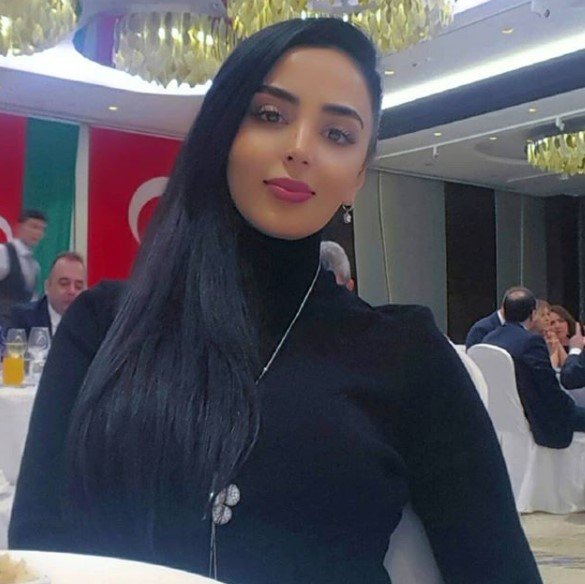 Nanənin görünüşü səs-küy yaratdı: Plastik əməliyyat yoxsa fotoşop?