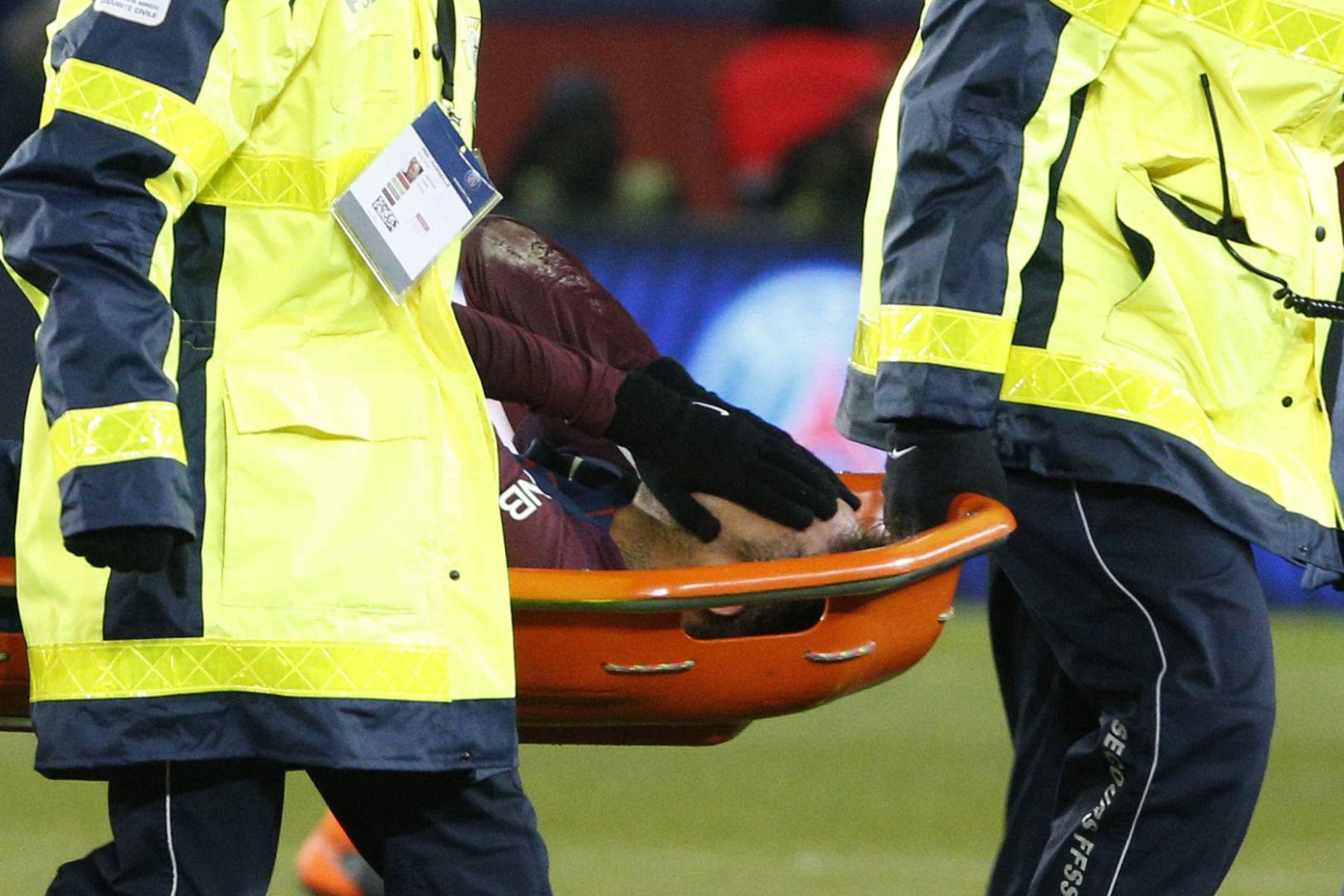 Neymar göz yaşlarını saxlaya bilmədi - FOTOLAR