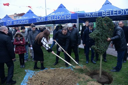 İzmitdə Xocalı soyqırımının 26-cı ildönümünə həsr edilmiş tədbirlər keçirilir