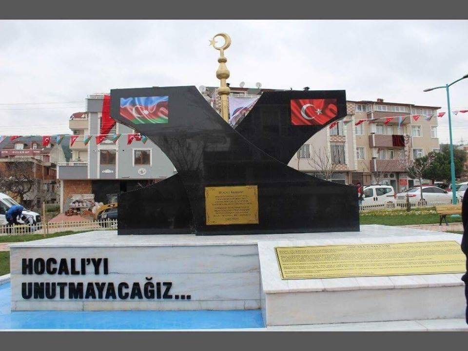 Deputat Türkiyədə Xocalı ilə bağlı tədbiri yarımçıq tərk etdi
