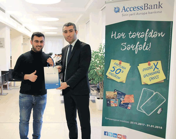 AccessBank-ın iki müştərisi "iPhone X" qazanıb - FOTOLAR