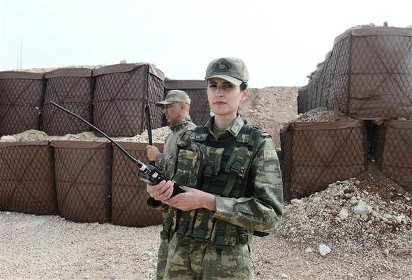 Afrində terrorçulara qan udduran qadın hərbçilər – FOTOLAR