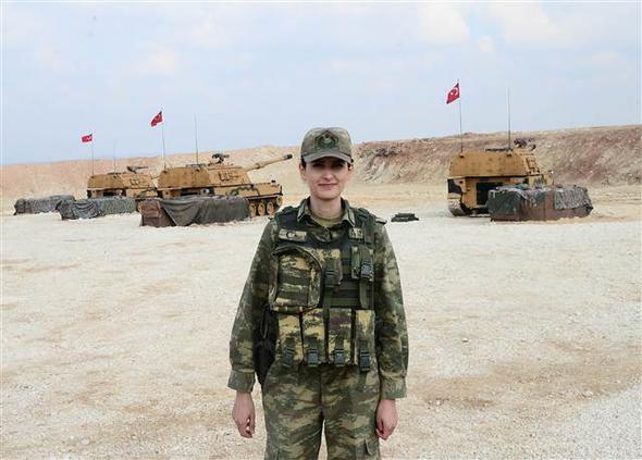 Afrində terrorçulara qan udduran qadın hərbçilər – FOTOLAR