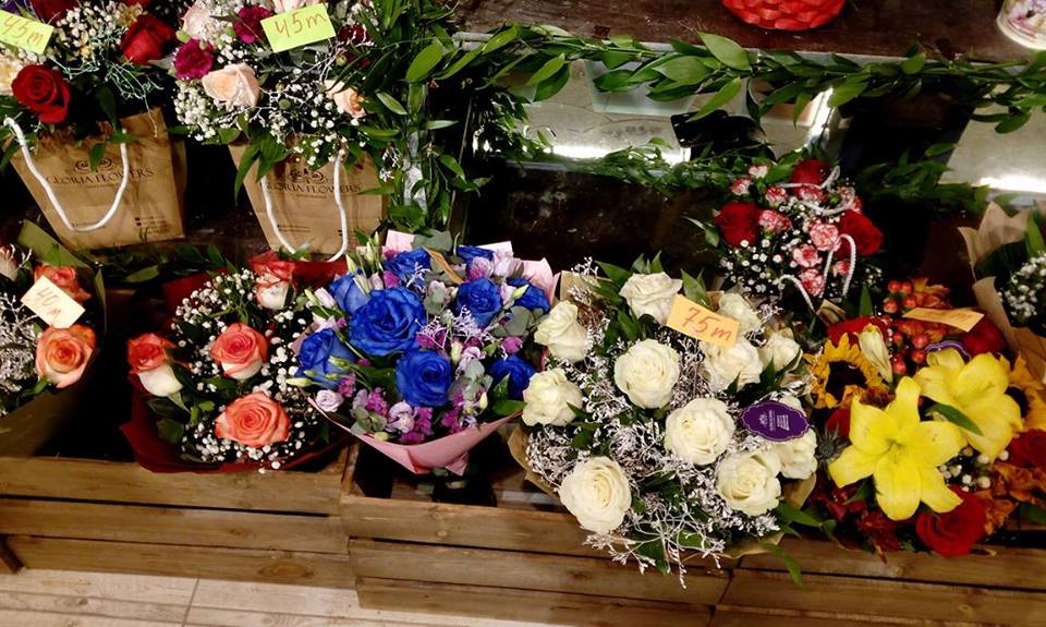 Bakıda 8 mart hazırlıqları: 400 manatlıq gül buketini kimlər alır? – FOTOLAR