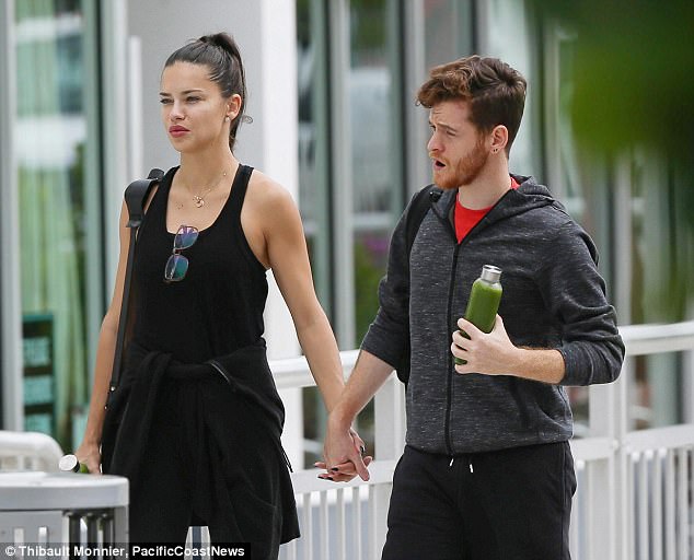 Türkiyəli yazarla eşq yaşayan Adriana Lima hamilədir - FOTOLAR