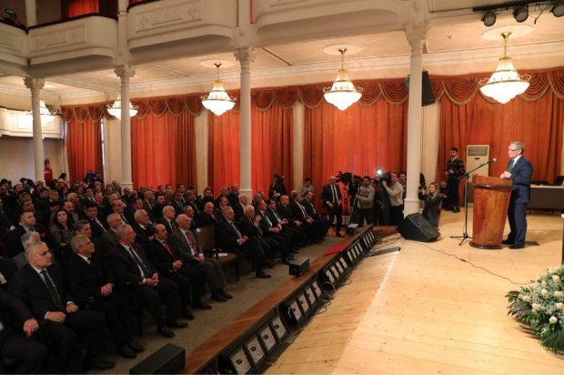 Əflatun Amaşov: Mediaya dövlət dəstəyinin artırılmasına ehtiyac var
