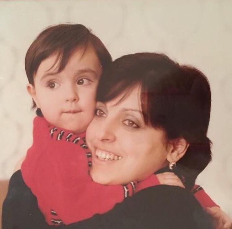 Sevil Əliyeva illər öncə qardaşı oğlu ilə - FOTO