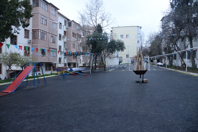 Nəsimi rayonunda bayram ərəfəsində növbəti “Abad həyət” sakinlərin istifadəsinə verildi