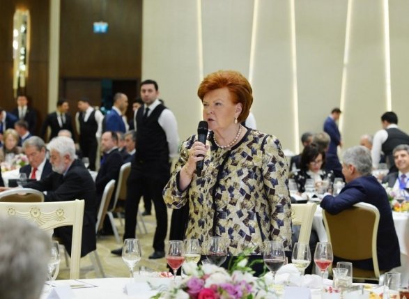 VI Qlobal Bakı Forumu iştirakçılarının şərəfinə ziyafət verildi - FOTOLAR