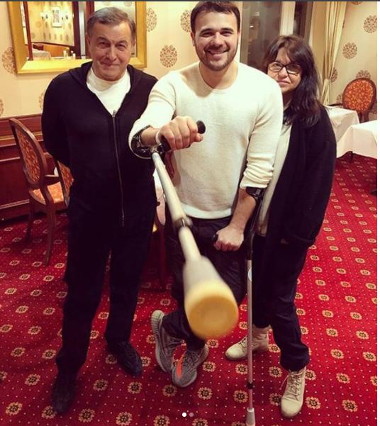 Emin Ağalarov ayağını sındırdı - FOTO