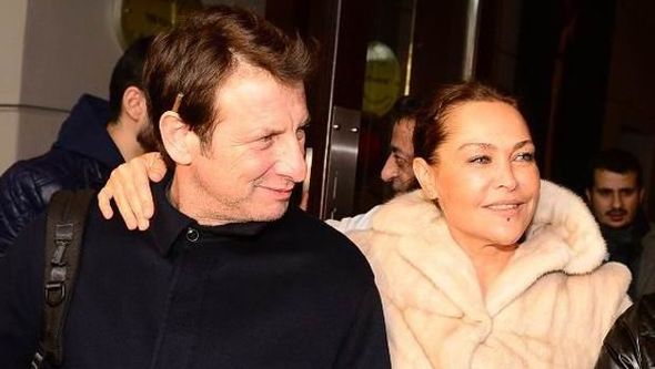 Hülya Avşarın keçmiş əri: Dostlarım arvadımla sevgili olmaq istəyirdi